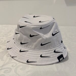 🌟3/$15🌟 Infant Nike Bucket Hat. 0-6 months